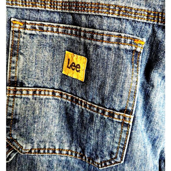 Lee loose fit mens jeans 32x 3 Distressed pant leg both legs  at heel Med Weight - Picture 7 of 10